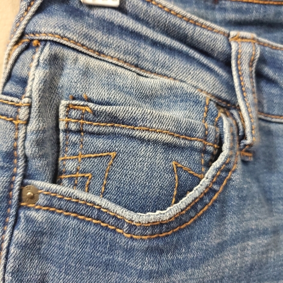 True Religion - Jennie Curvy Mid Rise Skinny - Size 25 - Picture 5 of 10